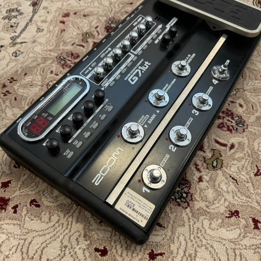 Zoom G7.1UT Guitar Multi-Effects Console