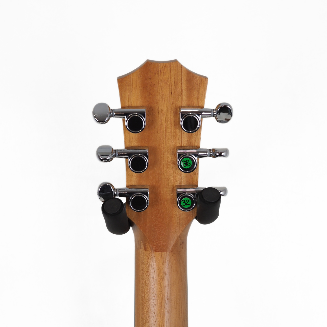 Taylor TSBTe Taylor Swift Baby 3/4-Sized Dreadnought Acoustic Electric Guitar