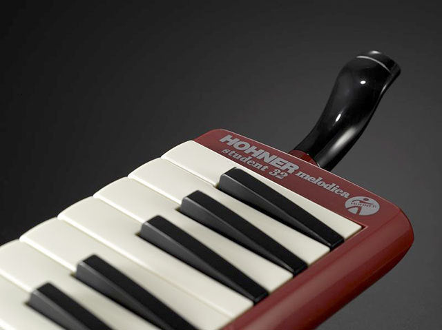 Hohner Student 32-Key Melodica in Red