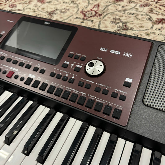 Korg Pa700 61-Key Professional Arranger Keyboard