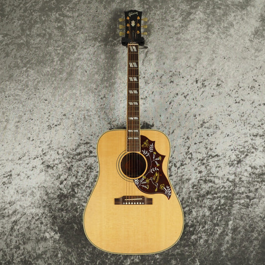 Gibson Hummingbird Original Acoustic Guitar in Antique Natural