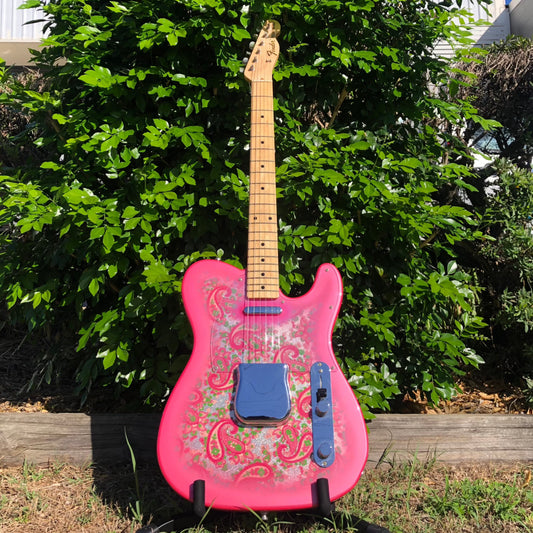 Fender Classic 69 Telecaster in Pink Paisley