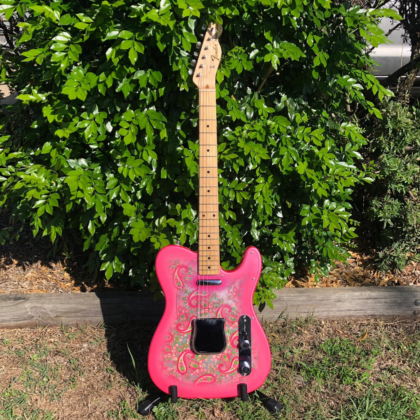 Fender Classic 69 Telecaster in Pink Paisley