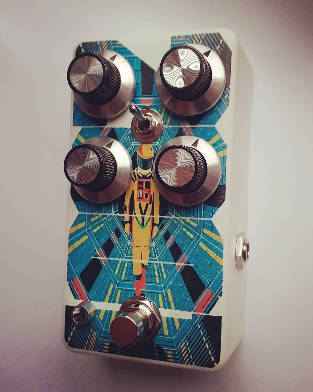 GojiraFX Trembulator Tremolo Effects Pedal