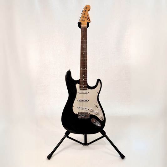 Hall of Fame: Casino CST-22 Stratocaster-Style Electric Guitar in Black Glitter
