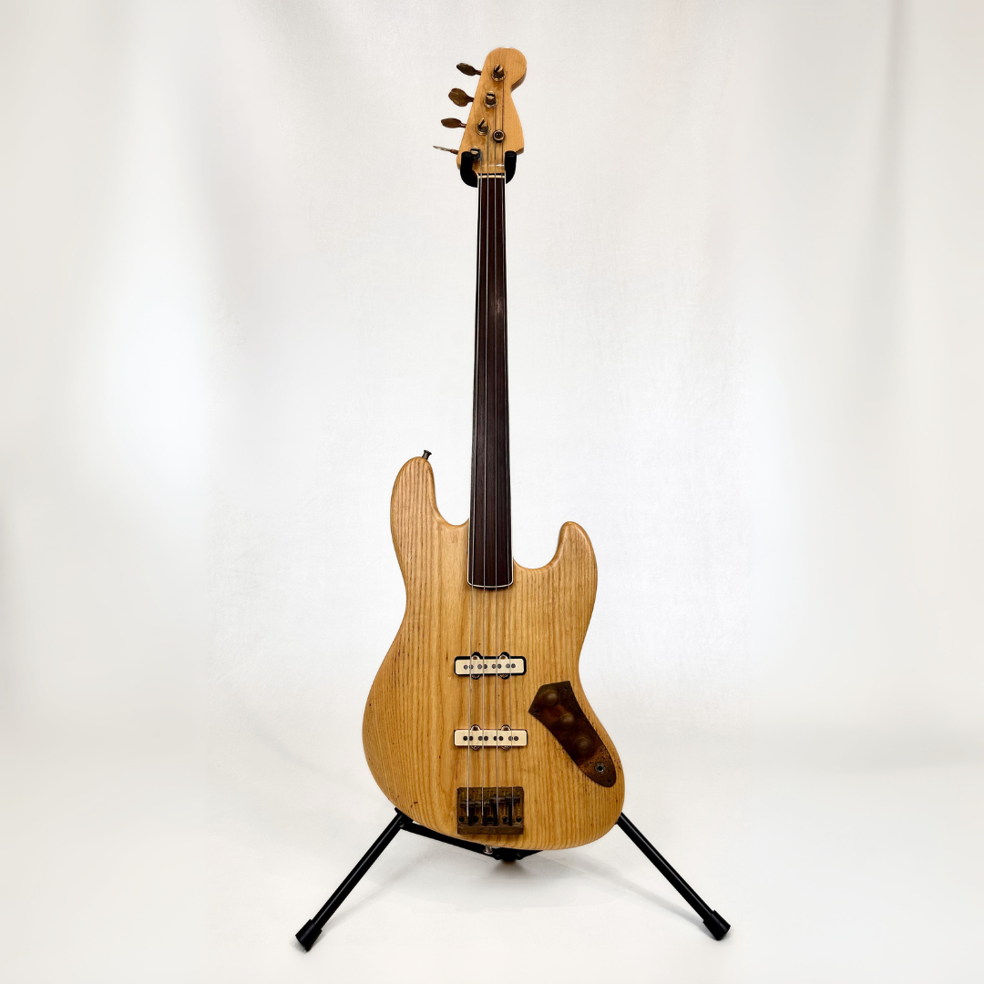 Hall of Fame: Double Eagle Fretless Jazz Bass-Style Bass Guitar in Natural Finish