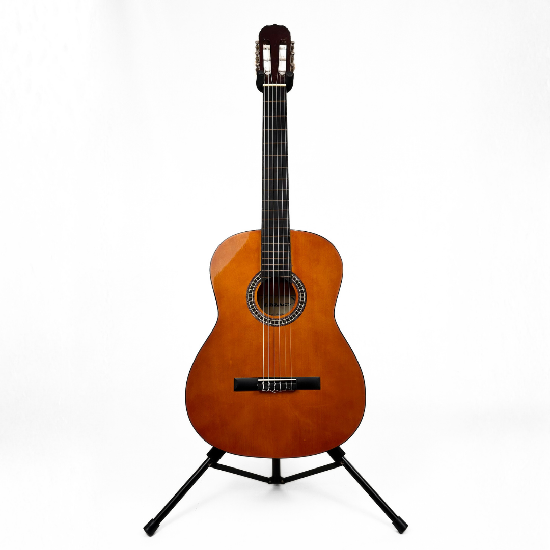 Hall of Fame: Legacy LEC10PACK Classical Guitar in Natural Gloss Finish