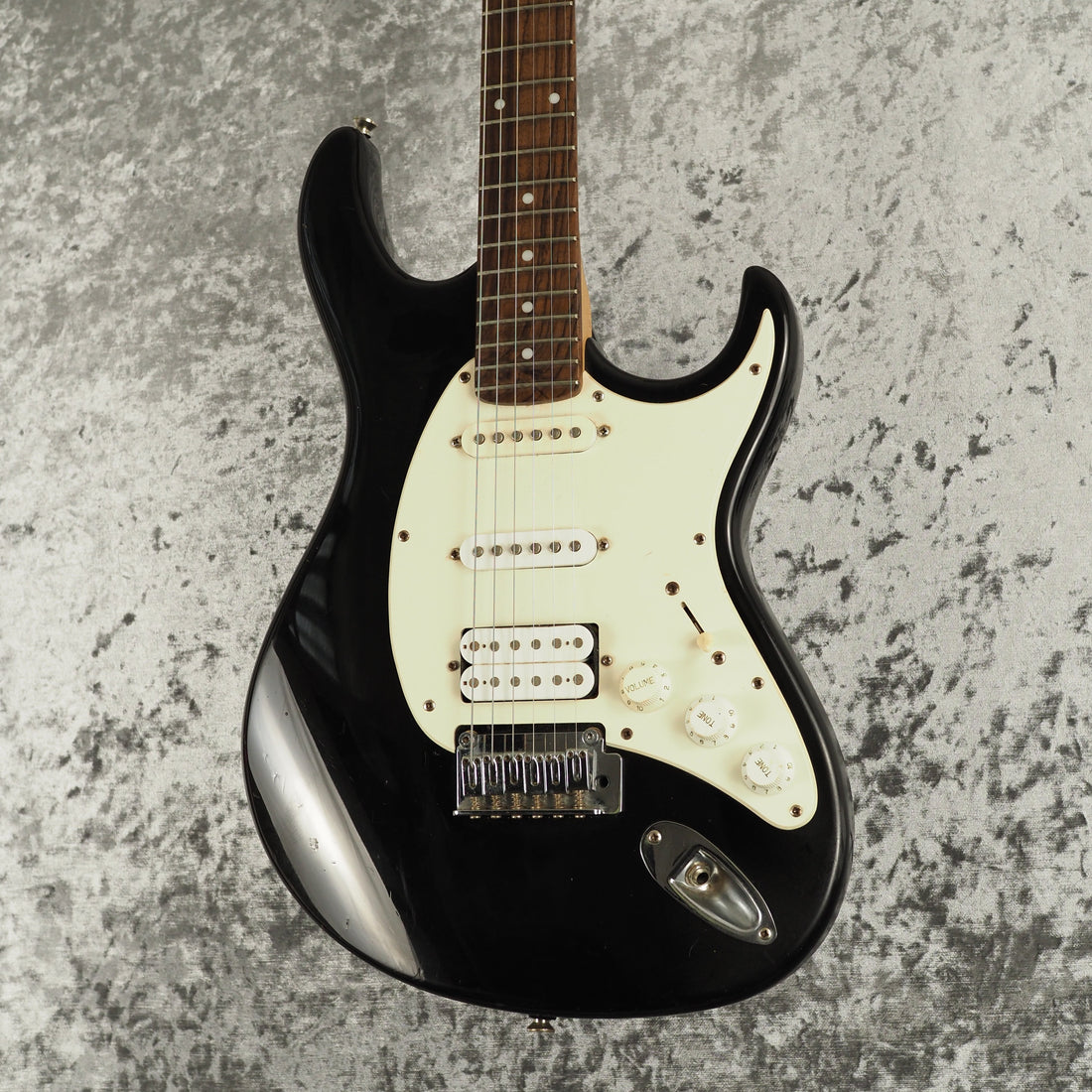 Hallf of Fame: 2006 Cort G200 Stratocaster Electric Guitar