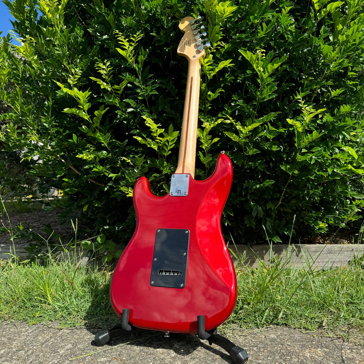 Squier Affinity Strat - Metallic Red