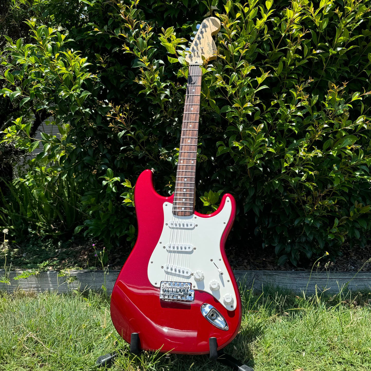 Squier Affinity Series Stratocaster - Metallic Red