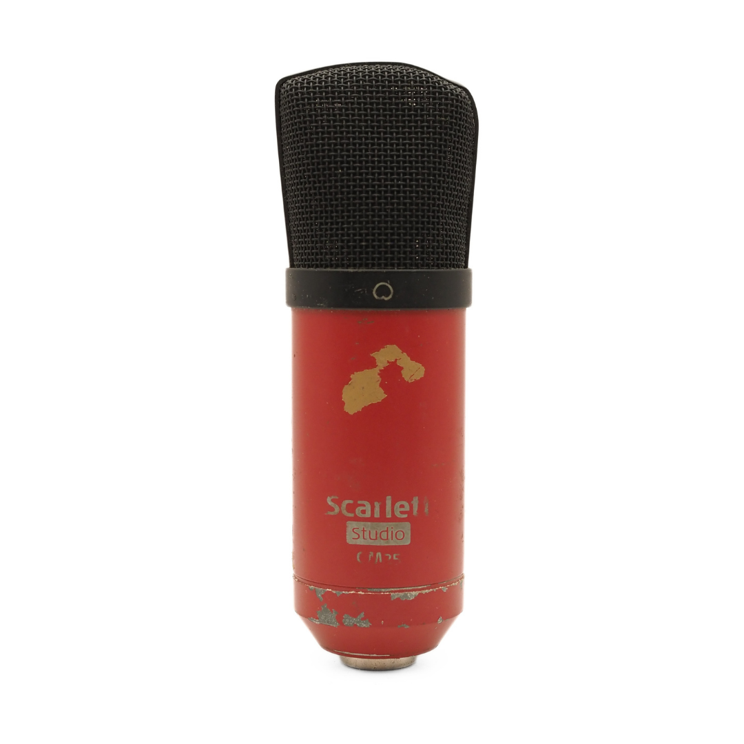 Focusrite Scarlett Studio CM25 Condensor Microphone in Red