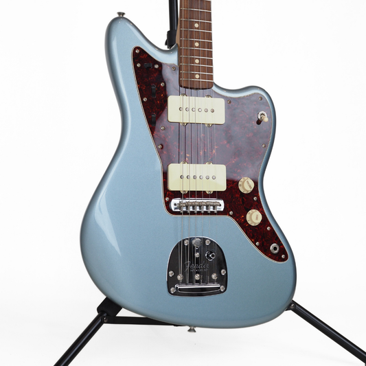 2022 Fender Vintera '60s Jazzmaster Electric Guitar in Ice Blue Metallic