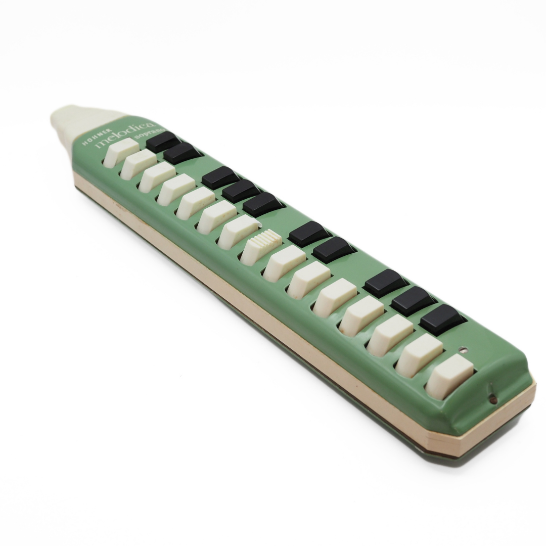 Vintage 1960s Hohner 9451 25-Key Soprano Melodica