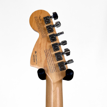 2013 Fender Deluxe Roadhouse Stratocaster Electric Guitar in Metallic Gold