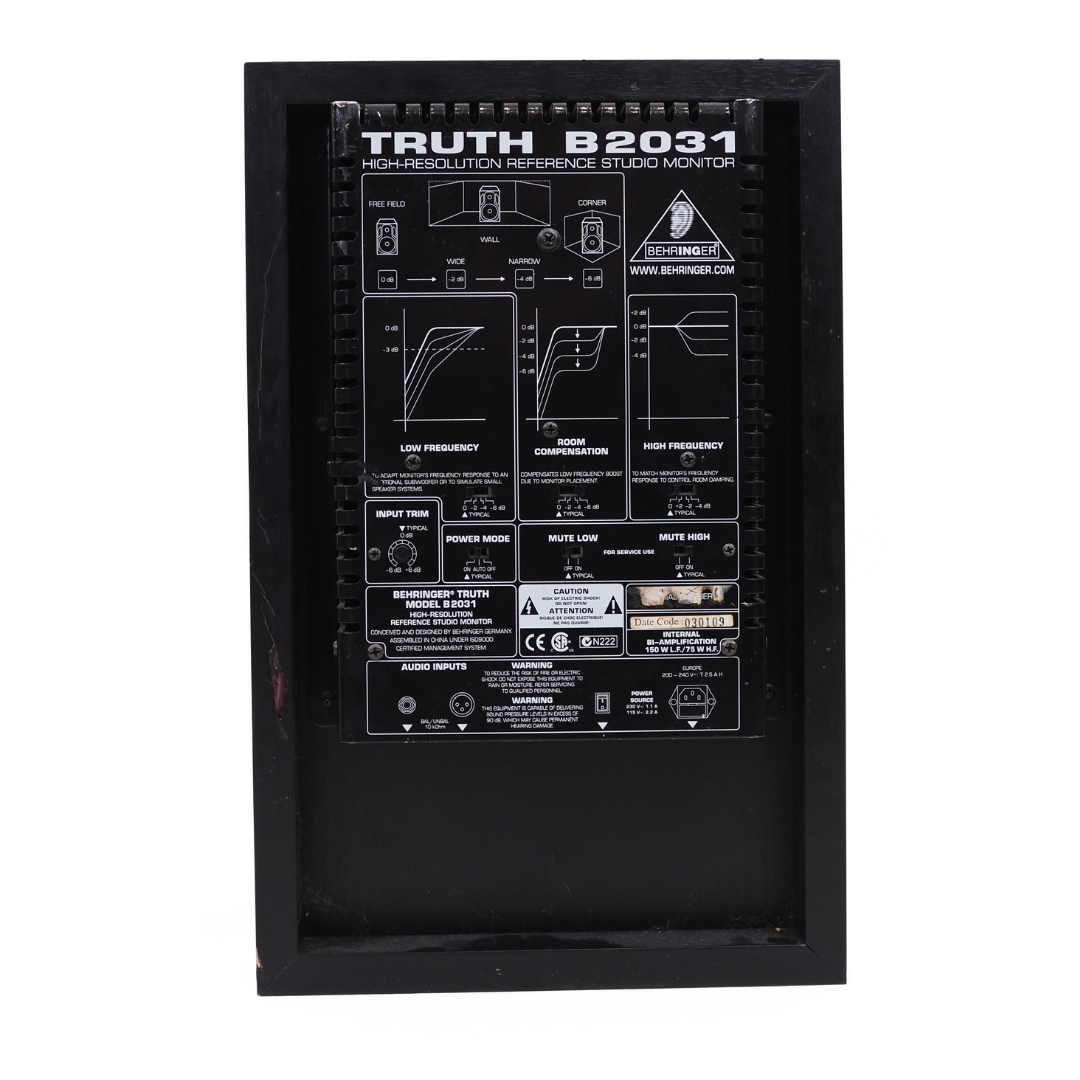Behringer B2031 Truth Monitor Speaker