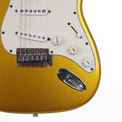 Monterey Stage Series Stratocaster Electric Guitar in Gold