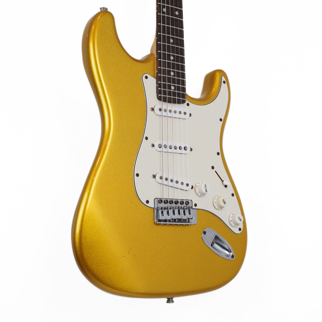 Monterey Stage Series Stratocaster Electric Guitar in Gold