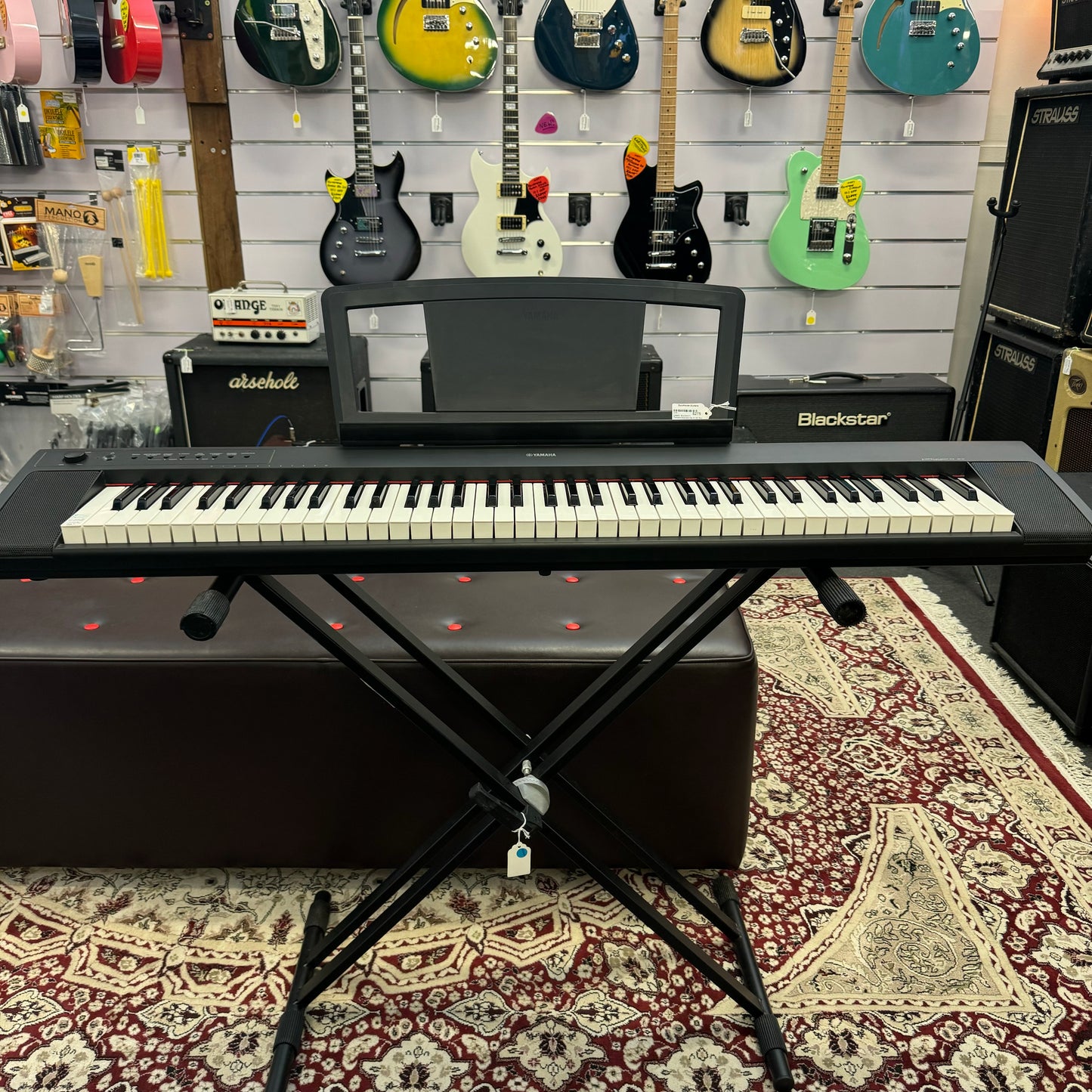 Yamaha Piaggero NP-31 Keyboard w/ Stand