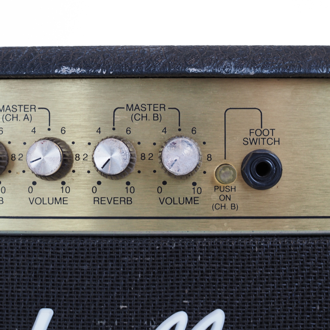 Marshall JCM900 50 W Hi-Gain Dual Reverb 2×12″ Tube Combo Amp (Model 4501)