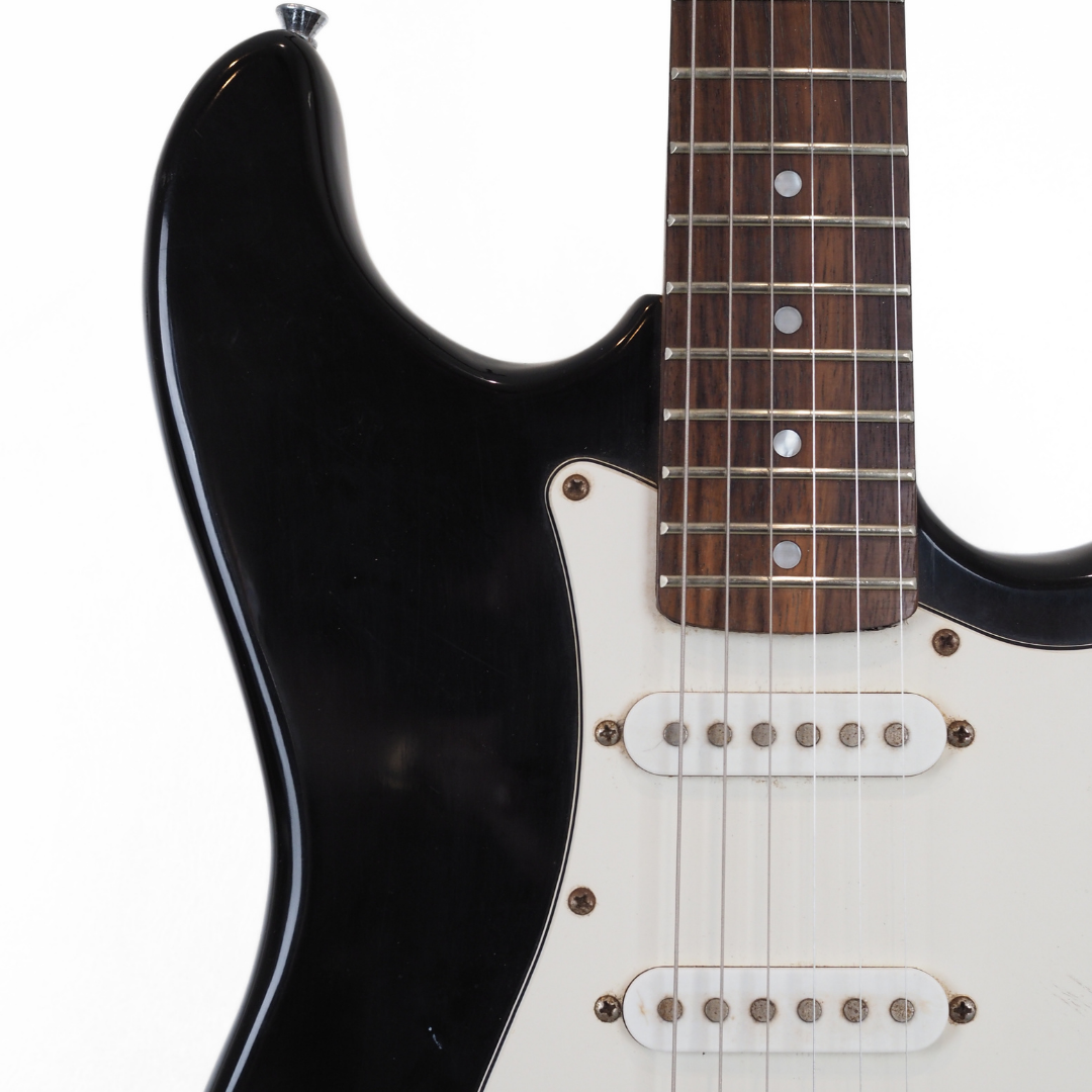 Arizon Stratocaster-Style SSS Electric Guitar in Black