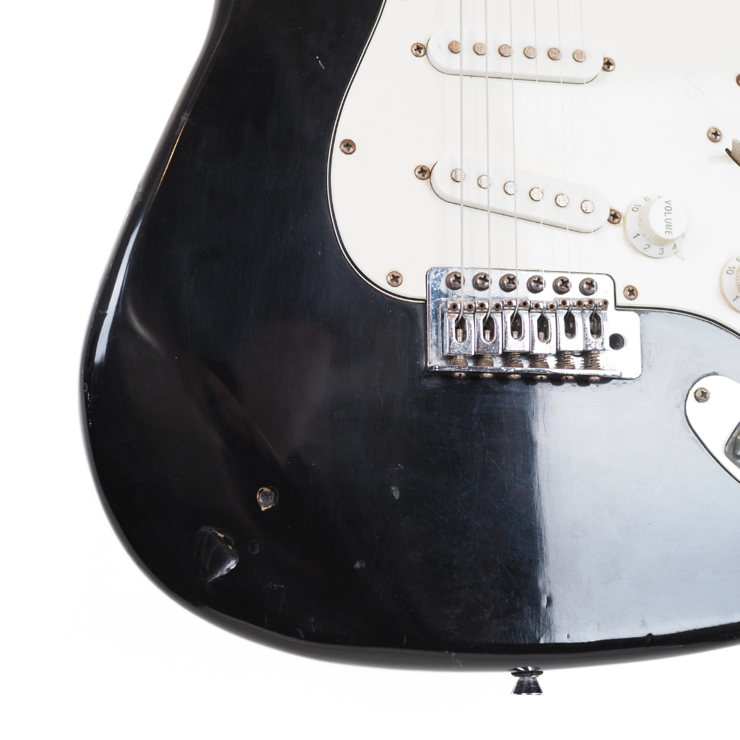 Arizon Stratocaster-Style SSS Electric Guitar in Black
