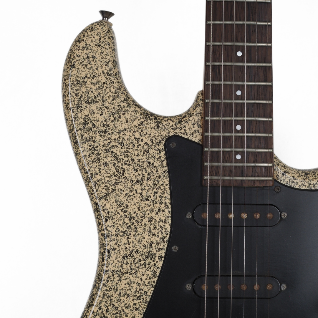Samick SV-430 SSBK Stratocaster-Style Electric Guitar in Custom Yellow & Black Speckled Finish