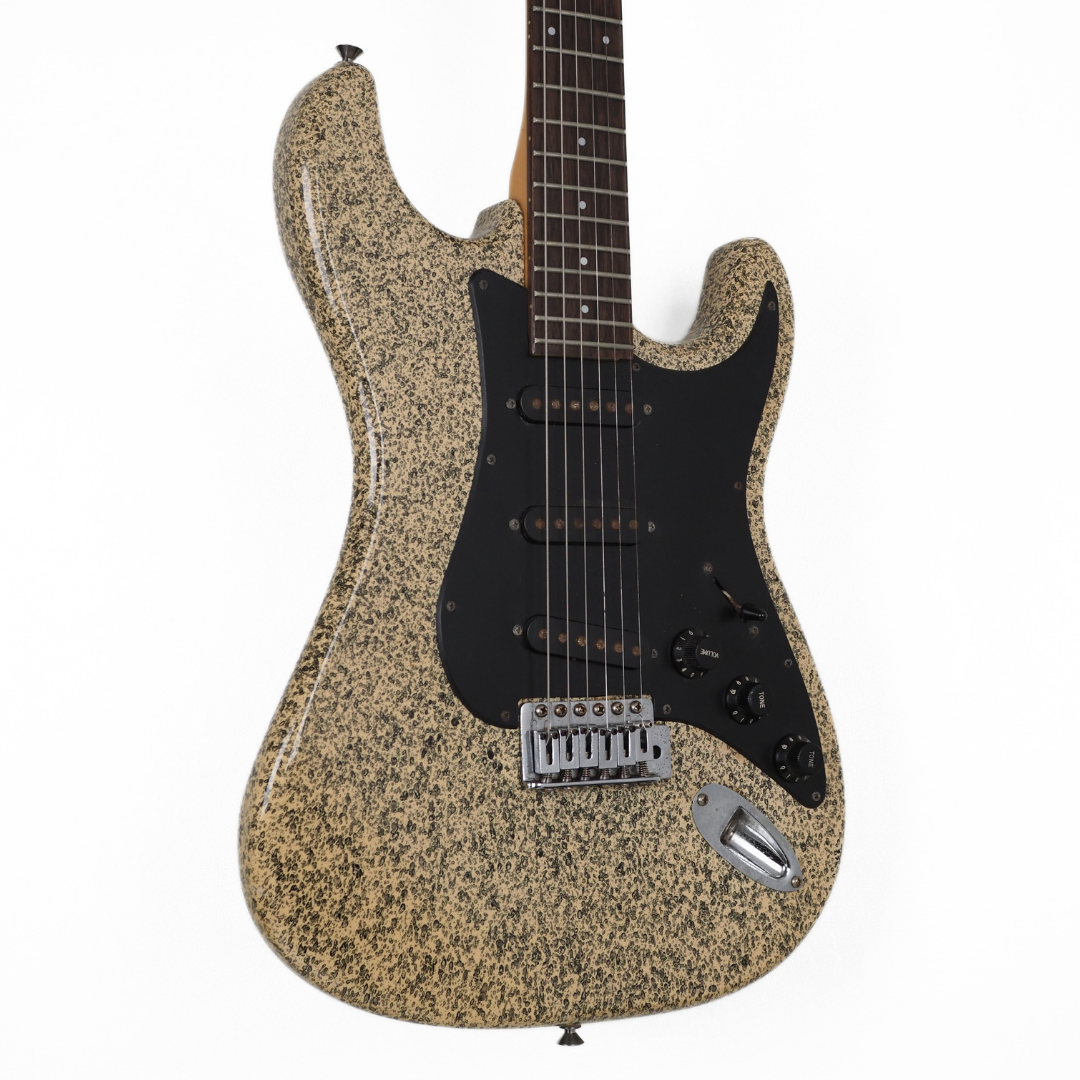 Samick SV-430 SSBK Stratocaster-Style Electric Guitar in Custom Yellow & Black Speckled Finish