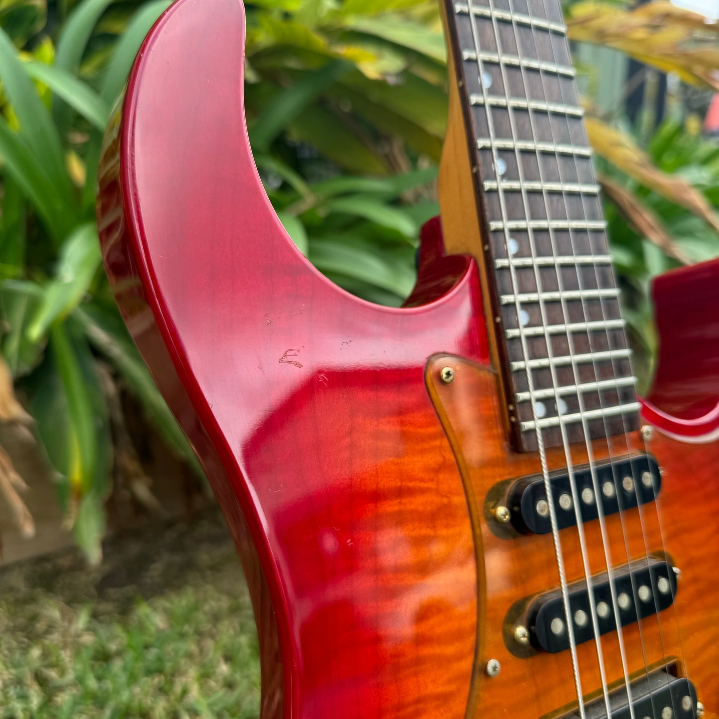 Washburn MG-70 Mercury Series - Red/Yellow Burst