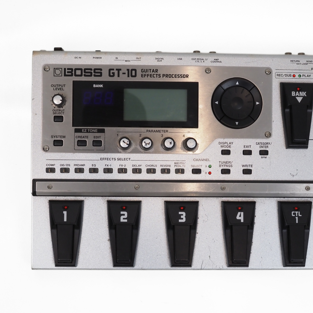 BOSS GT-10 Guitar Multi-Effects Processor