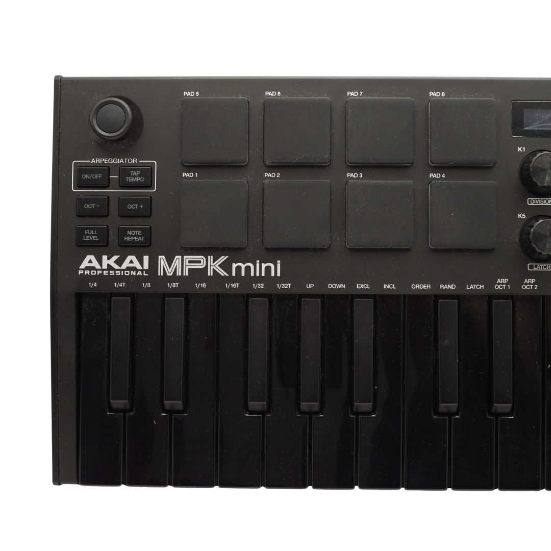 AKAI MPKmini midi controller