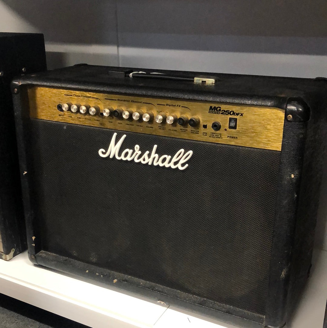 Marshall MG250DFX