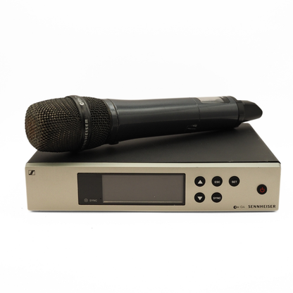 Sennheiser E835 Wireless Dynamic Live Vocal Microphone with EM 100 G4 Wireless UHF True Diversity Rackmount Receiver