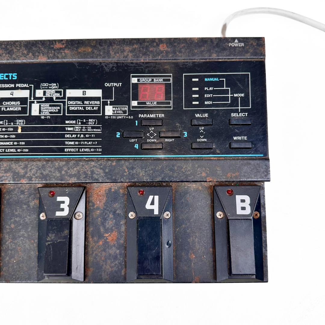 BOSS ME-5 Guitar Multiple Effects Processor Pedal Board