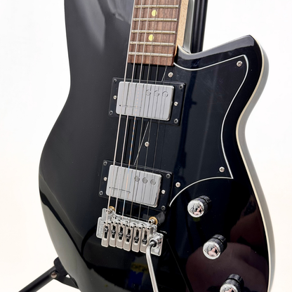 Reverend Descent W Bairtone Electric Guitar in Midnight Black
