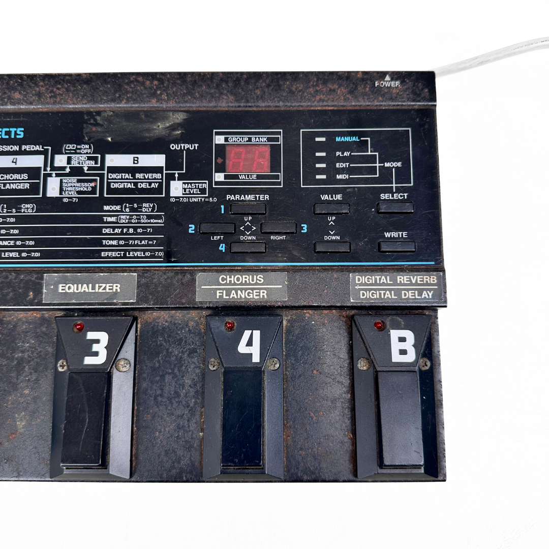 BOSS ME-5 Guitar Multiple Effects Processor Pedal Board