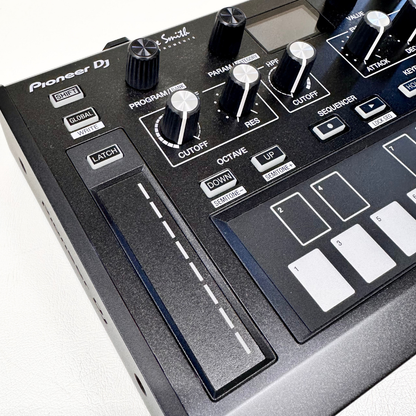 Pioneer TORAIZ AS-1 Monophonic Analog Synthesizer