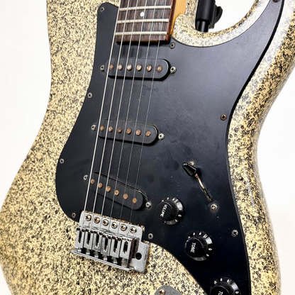 Samick SV-430 SSBK Stratocaster-Style Electric Guitar in Custom Yellow & Black Speckled Finish