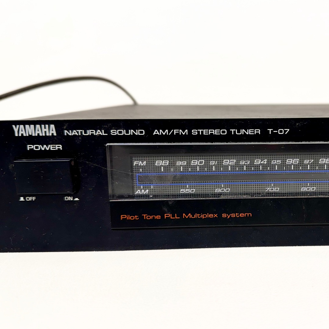 Yamaha T-07 Natural Sound AM/FM Stereo Tuner