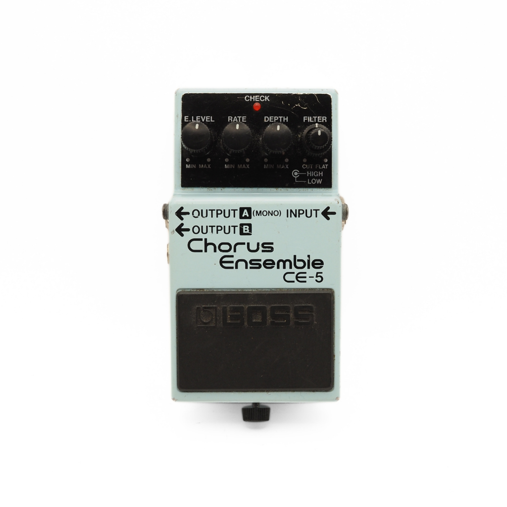 BOSS CE5 Chorus Ensemble Effects Pedal