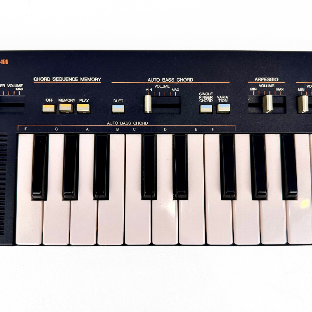 Yamaha PortaSound PS400 Portable Keyboard