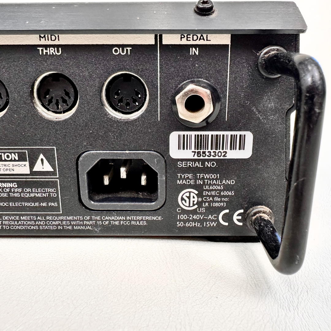 TC Electronic G-Natural Acoustic Guitar Multi-Effects Processor