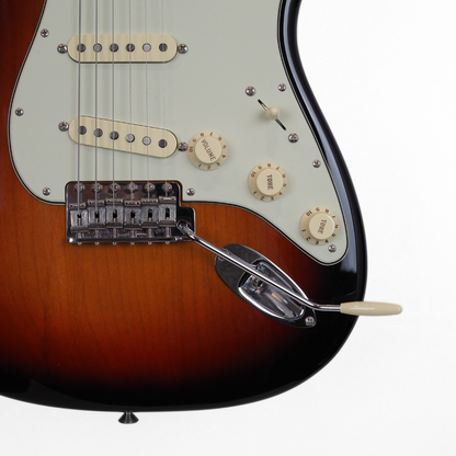 2020 Fender American Original '60s Stratocaster Electric Guitar in 3-Colour Sunburst