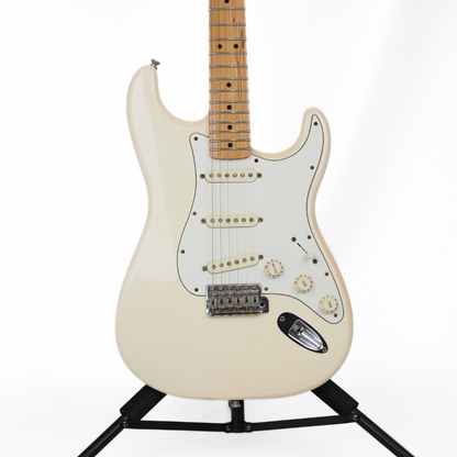2016 Fender Jimi Hendrix Stratocaster Electric Gutiar in Olympic White