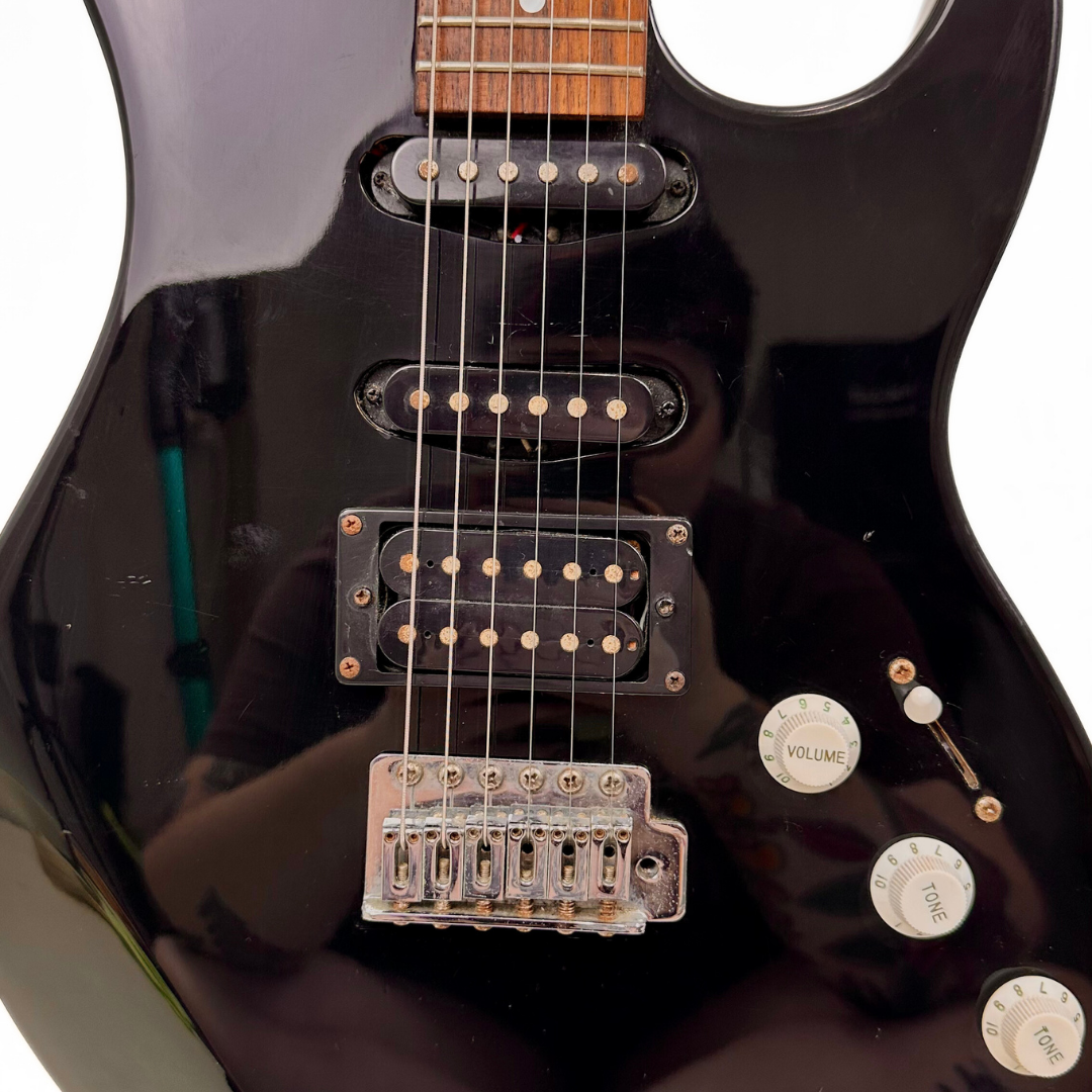 Ashton Stratocaster-Style Electric Guitar with In-Built Tuner in Gloss Black