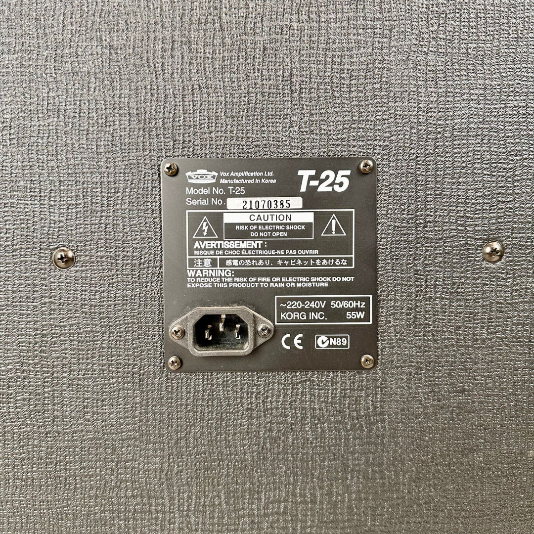 Vox T-25 Bass Combo Amplifier 25 W Solid-State, 1 × 10" + Horn Tweeter, Ceramic Cabinet