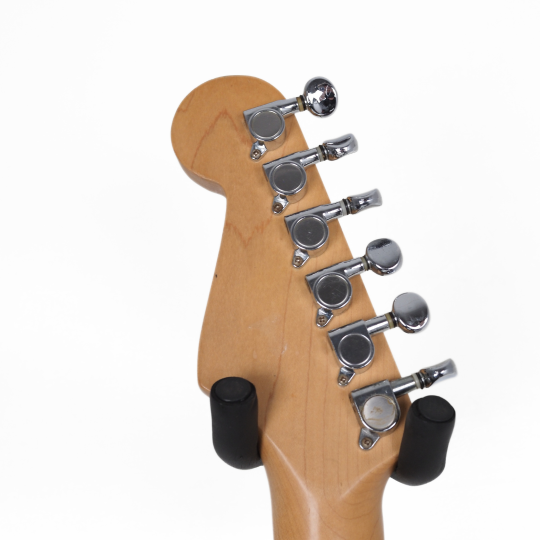 '90s Squier Stratocaster (Made in Korea) Electric Guitar in 3-Tone Sunburst