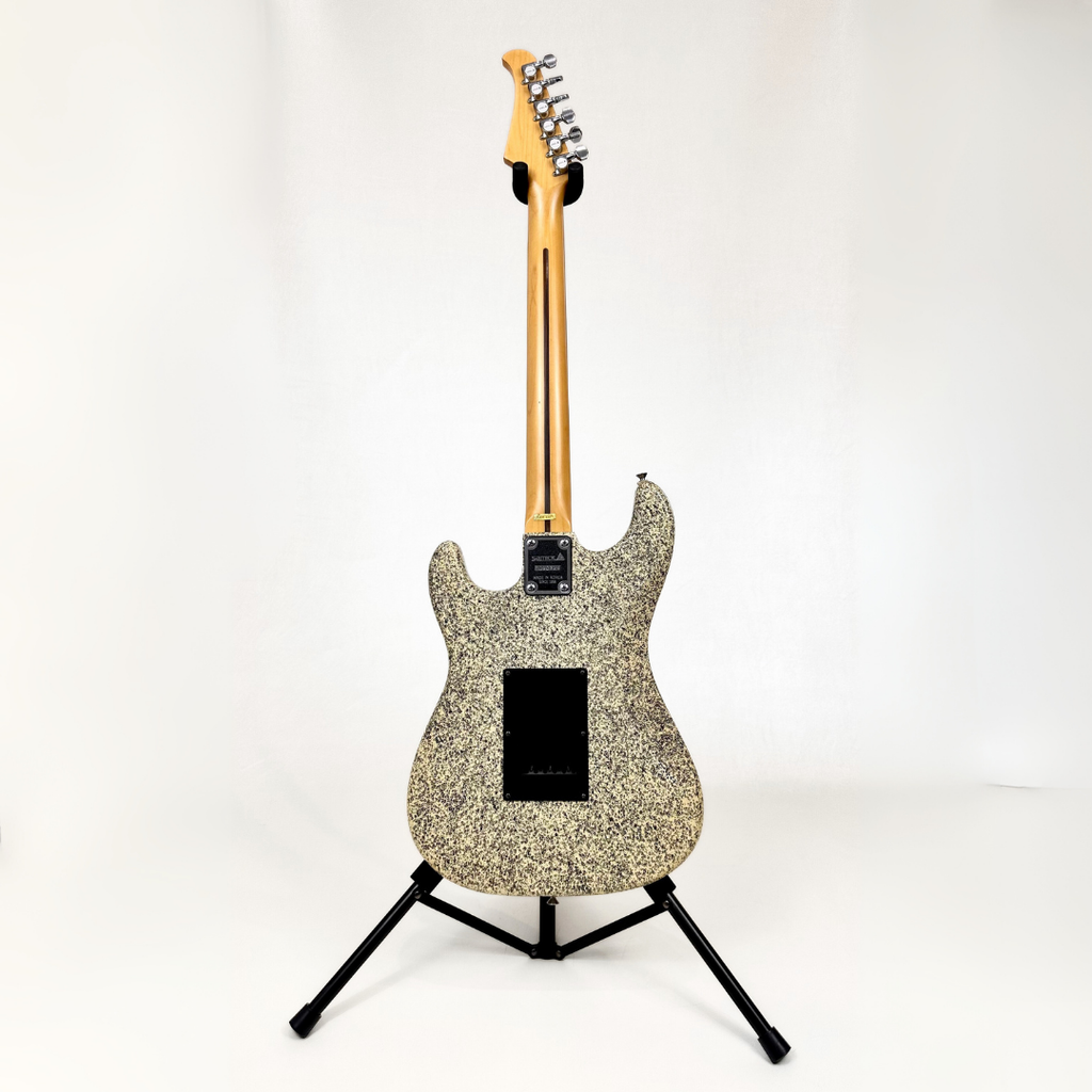 Samick SV-430 SSBK Stratocaster-Style Electric Guitar in Custom Yellow & Black Speckled Finish