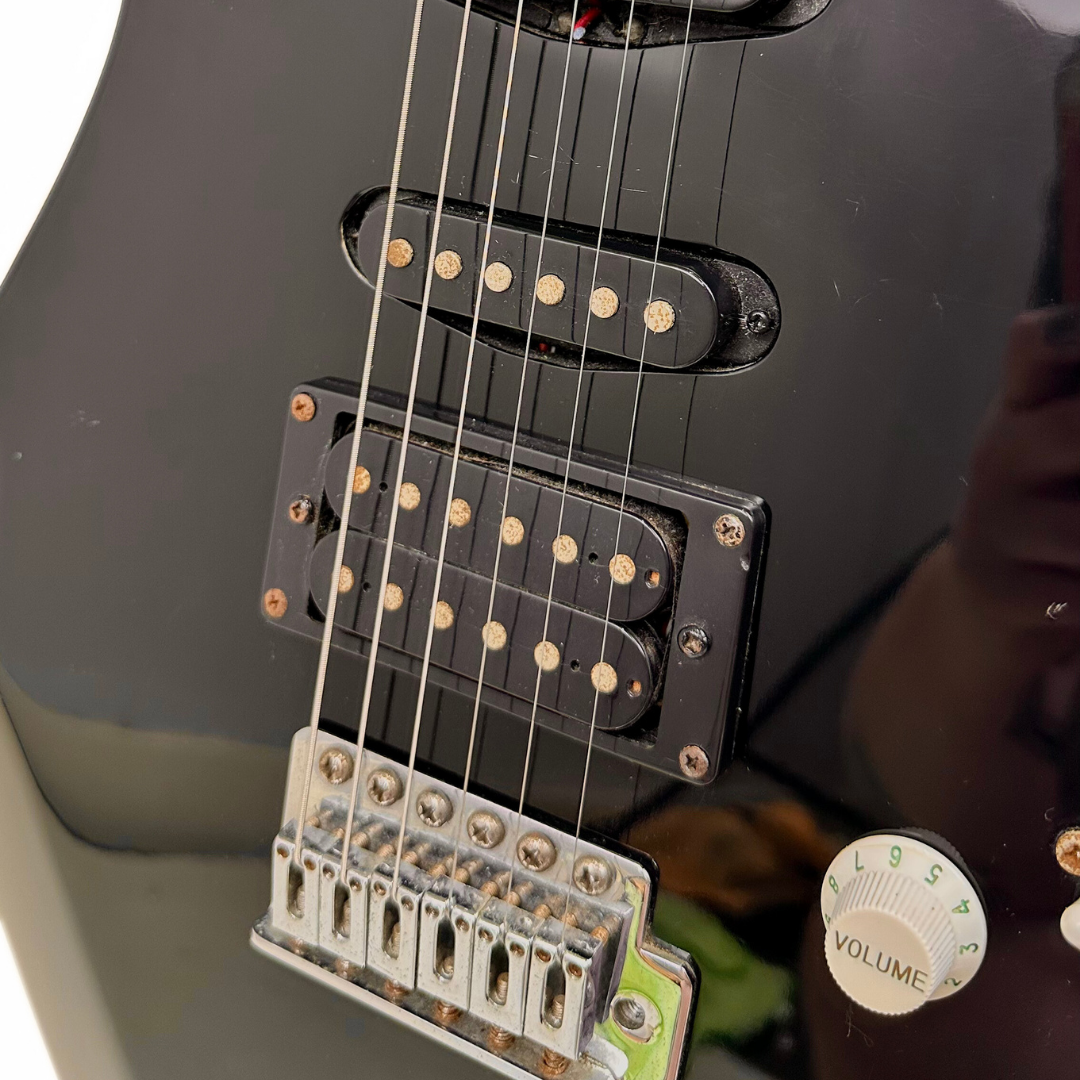 Ashton Stratocaster-Style Electric Guitar with In-Built Tuner in Gloss Black