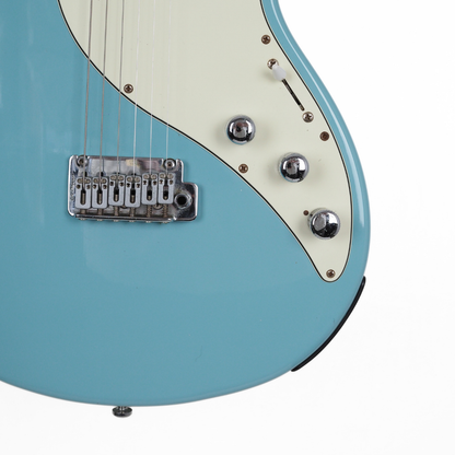 Line 6 Variax 600 Electric Guitar in Vintage Blue