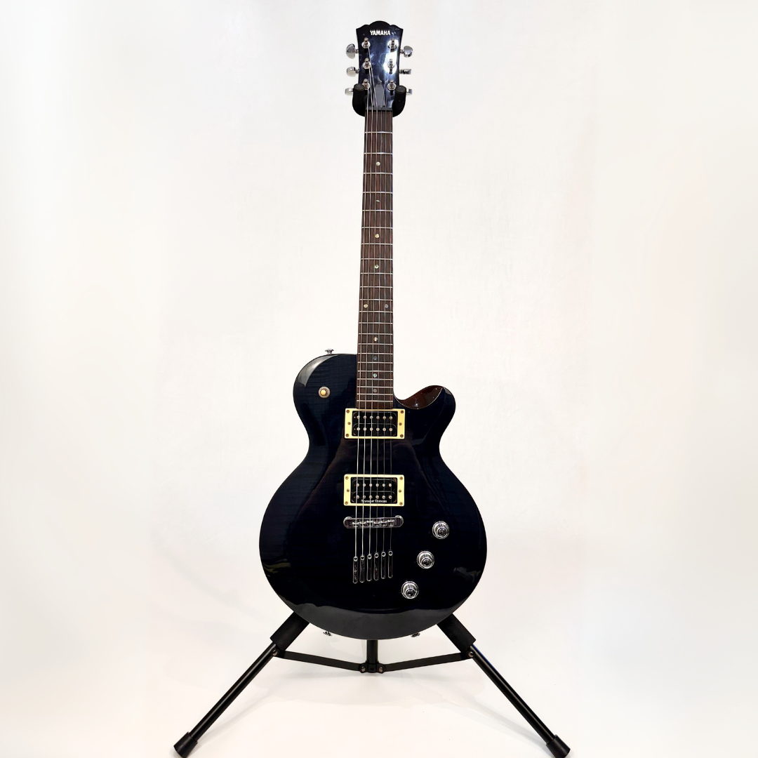 2000 Yamaha AES620 Electric Guitar in Blue